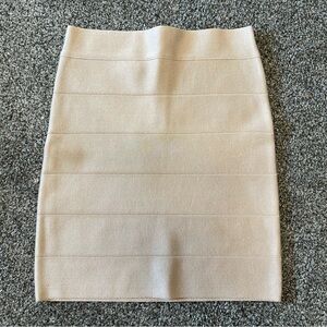 BEBE BANDAGE SOLID MINI SKIRT SZ Small